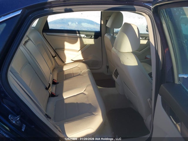 1VWBS7A30FC060210 Volkswagen Passat 1.8 Tsi Comfortline