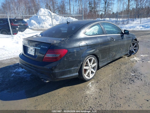 12521897 :رقم المزاد ، WDDGJ8JB2CF888624 vin ، 2012 Mercedes-benz C 350 4matic مزاد بيع