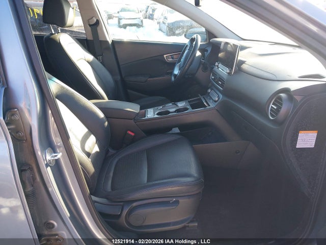 KM8K33AGXMU114787 Hyundai Kona Limited