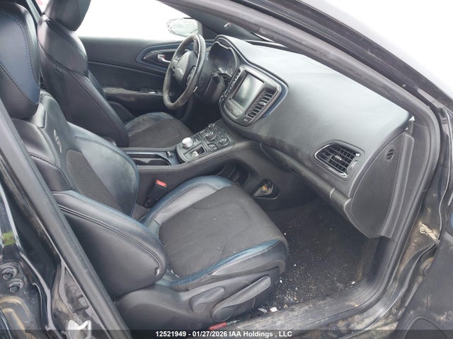 1C3CCCBG2FN703731 Chrysler 200 S