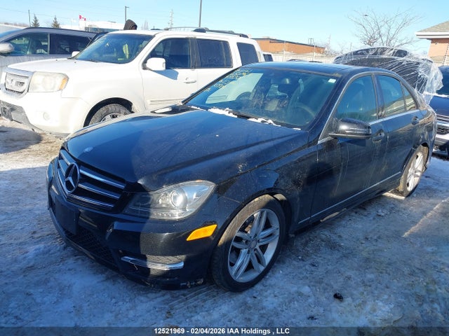 2014 Mercedes-benz C 300 4matic მანქანა იყიდება აუქციონზე, vin: WDDGF8AB0EA955366, აუქციონის ნომერი: 12521969
