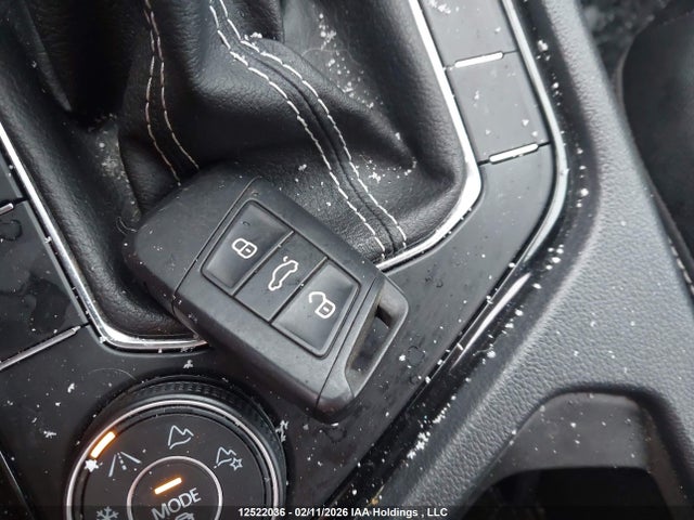 3VVLX7B25NM045019 Volkswagen Taos