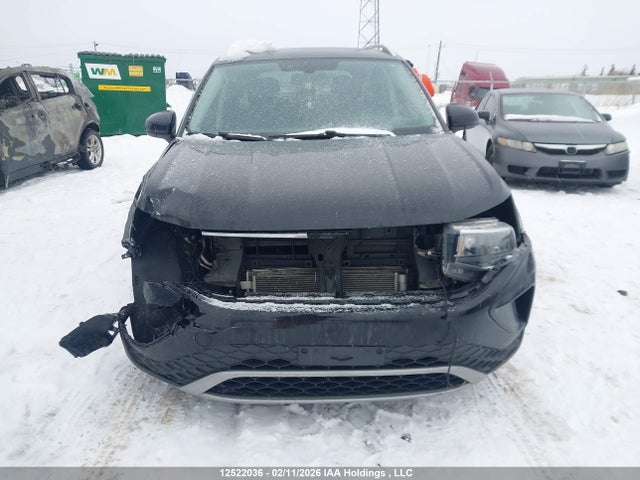 3VVLX7B25NM045019 Volkswagen Taos