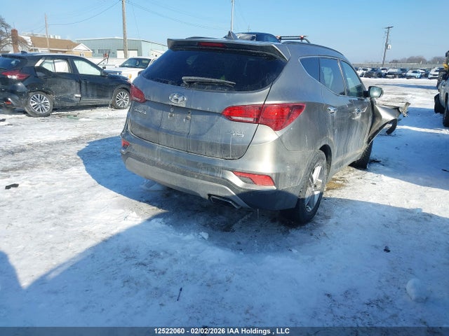 5NMZUDLBXJH060045 Hyundai Santa Fe Sport 2.4 Se