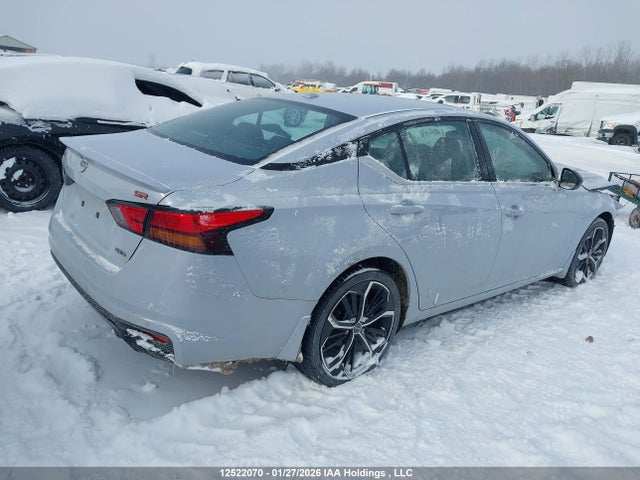 12522070 :رقم المزاد ، 1N4BL4CW0PN350321 vin ، 2023 Nissan Altima Sr مزاد بيع