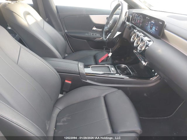 W1K5J4HB5SN528869 Mercedes-Benz CLA 250 4MATIC