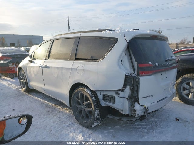 Chrysler Pacifica Limited 2025 2C4RC1GG2SR601538 Image 15