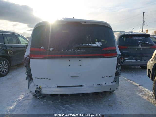 Chrysler Pacifica Limited 2025 2C4RC1GG2SR601538 Image 17