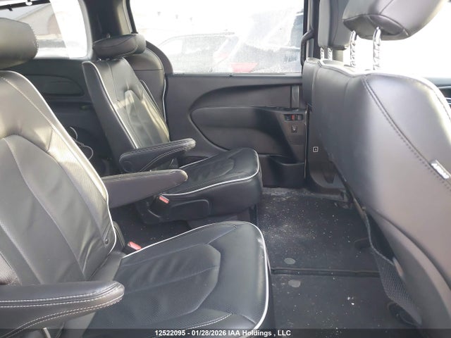 Chrysler Pacifica Limited 2025 2C4RC1GG2SR601538 Image 8