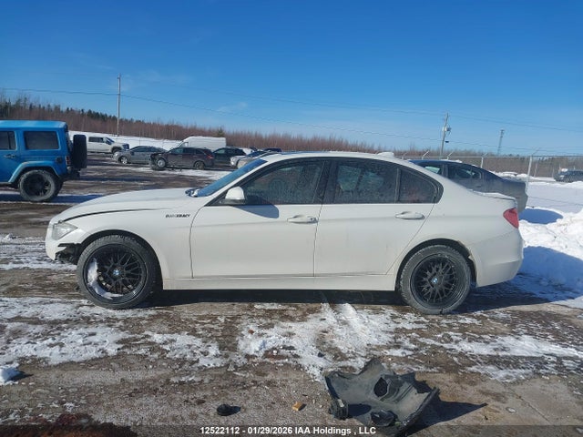 WBA3B3C55EJ981537 BMW 328i Xdrive