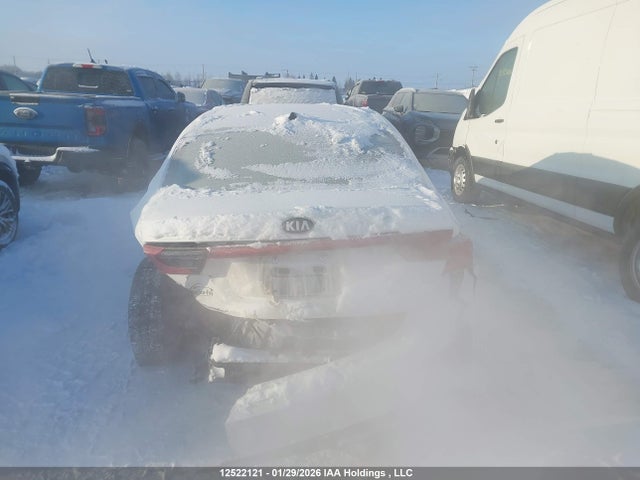 3KPF24AD6ME400607 KIA Forte