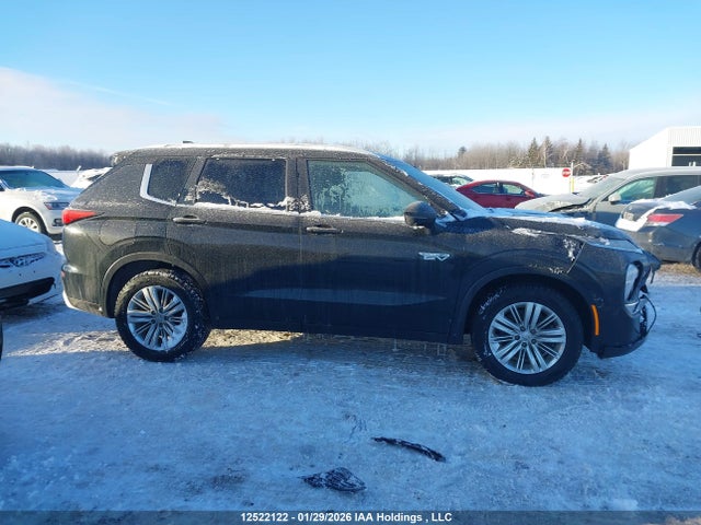 JA4T5VA98SZ602629 Mitsubishi Outlander Se