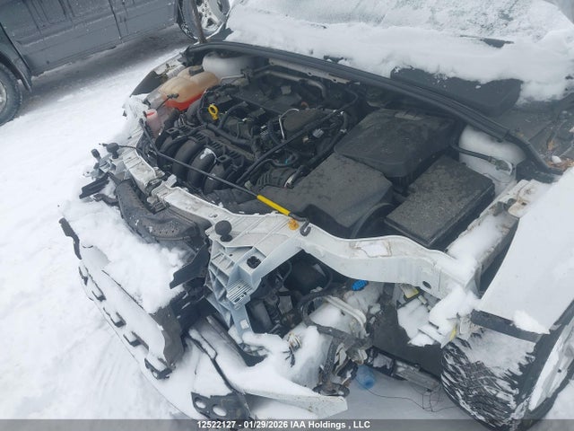 12522127 :رقم المزاد ، 1FADP3K29FL265770 vin ، 2015 Ford Focus Se مزاد بيع