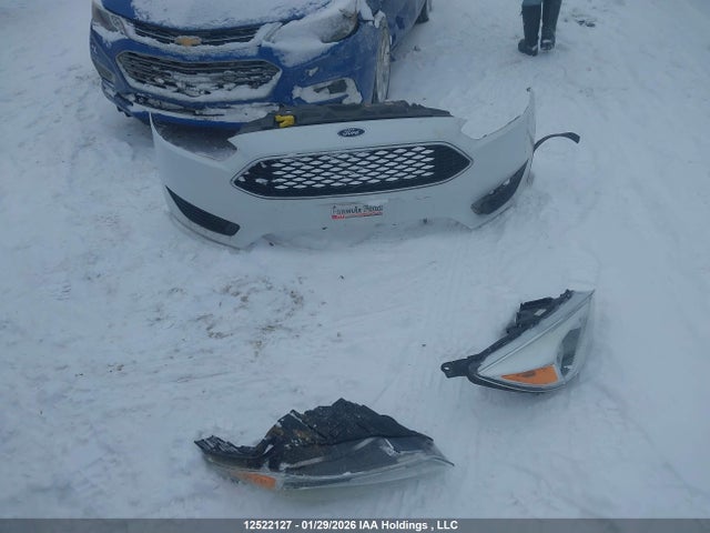 12522127 :رقم المزاد ، 1FADP3K29FL265770 vin ، 2015 Ford Focus Se مزاد بيع