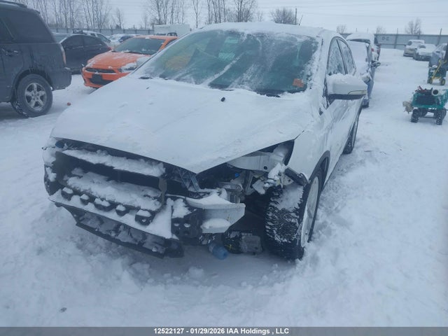 12522127 :رقم المزاد ، 1FADP3K29FL265770 vin ، 2015 Ford Focus Se مزاد بيع