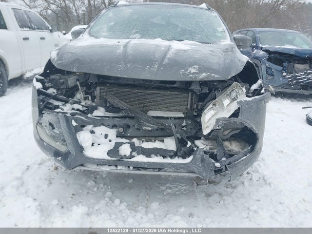 1FMCU0G9XFUA54618 Ford ESCAPE SE