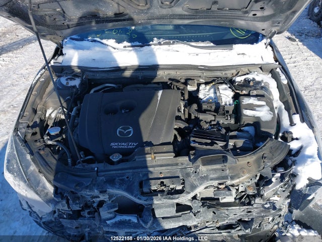 3MZBN1W31JM221801 Mazda MAZDA3