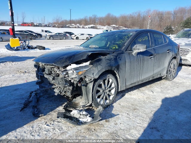 3MZBN1W31JM221801 Mazda MAZDA3