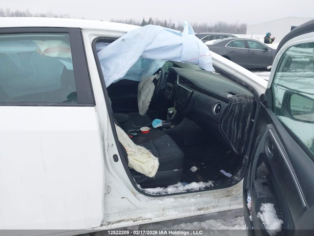 2T1BURHE5JC098578 Toyota Corolla