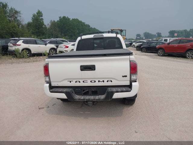 12522211 :رقم المزاد ، 3TYDZ5BN5NT017284 vin ، 2022 Toyota Tacoma مزاد بيع