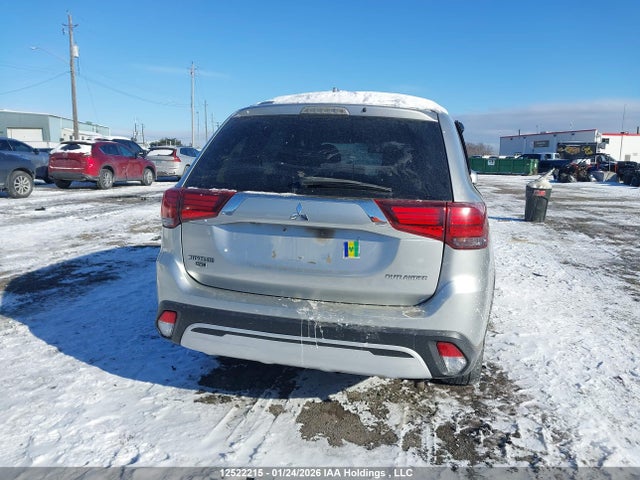 JA4AZ2A30KZ609502 Mitsubishi Outlander Es