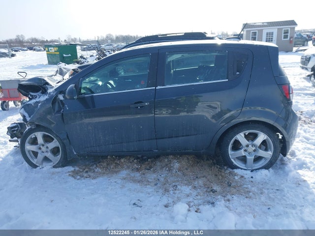 1G1JC6SH1G4144816 Chevrolet SONIC LT