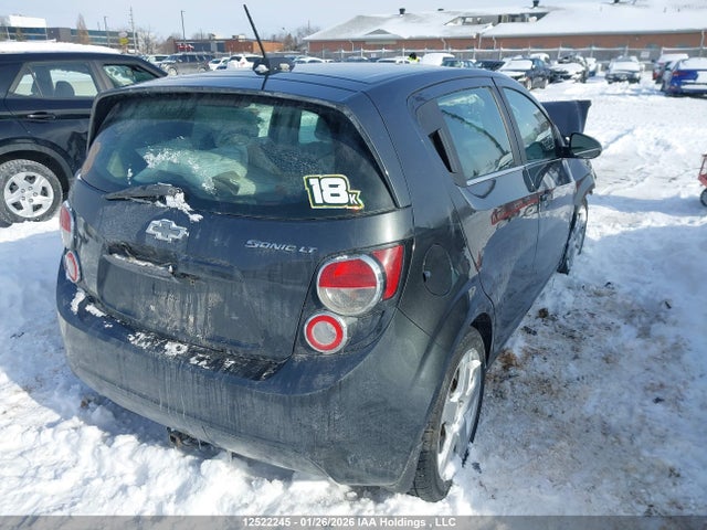 1G1JC6SH1G4144816 Chevrolet SONIC LT