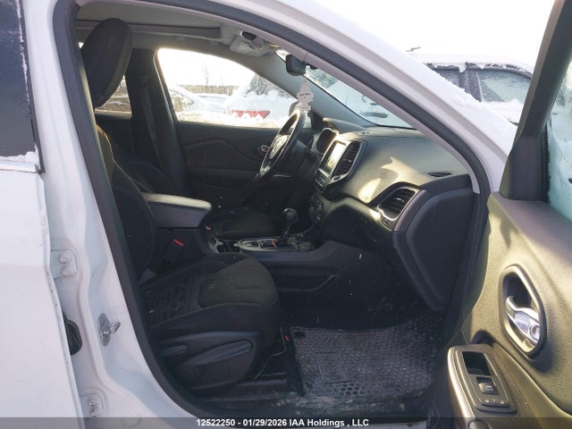 12522250 :رقم المزاد ، 1C4PJMCX3KD483328 vin ، 2019 Jeep Cherokee مزاد بيع