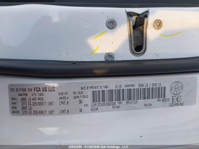 12522250 :رقم المزاد ، 1C4PJMCX3KD483328 vin ، 2019 Jeep Cherokee مزاد بيع