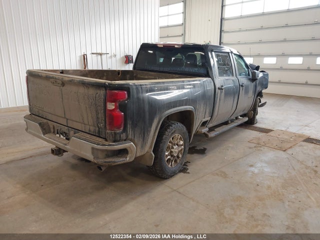 2GC4YNE7XR1101951 Chevrolet Silverado 2500hd Lt
