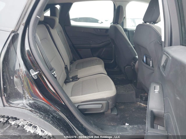 1FMCU9G69NUB20181 Ford ESCAPE SE