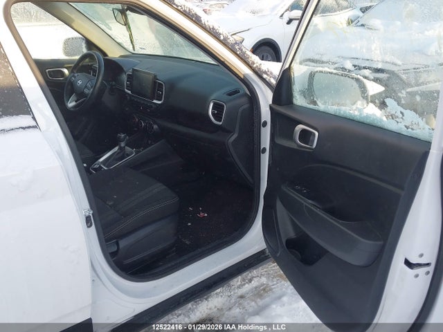 KMHRC8A33RU283257 Hyundai Venue