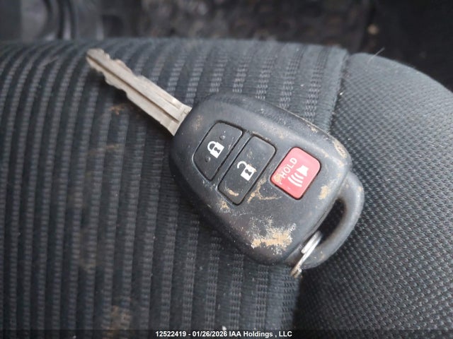 Toyota RAV4 LE 2018 2T3BFREV8JW757905 Image 11