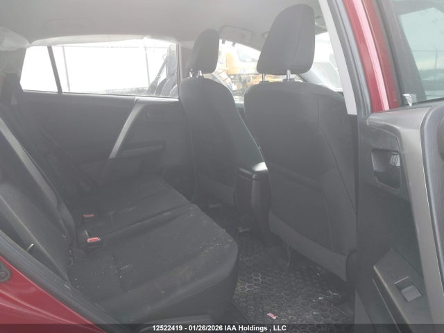 Toyota RAV4 LE 2018 2T3BFREV8JW757905 Image 8