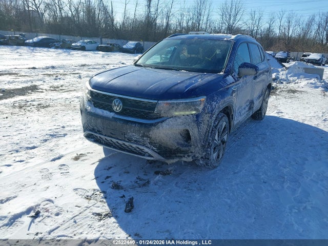 Volkswagen TAOS SE 2024 3VVUX7B23RM095766 Image 2
