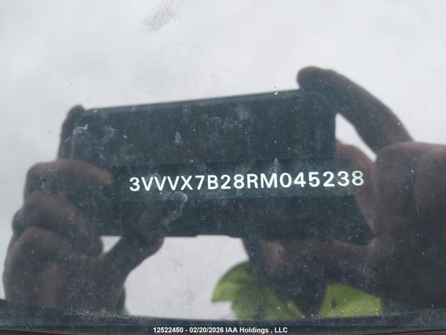12522450 :رقم المزاد ، 3VVVX7B28RM045238 vin ، 2024 Volkswagen Taos Se مزاد بيع