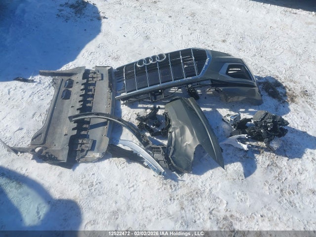 WA1AECF33L1082677 Audi Q3 PREMIUM
