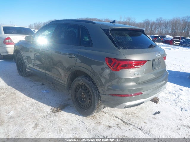 WA1AECF33L1082677 Audi Q3 PREMIUM