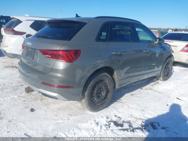 WA1AECF33L1082677 Audi Q3 PREMIUM