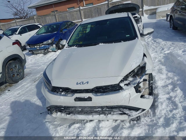 3KPF34AD1NE480929 KIA Forte Gt Line