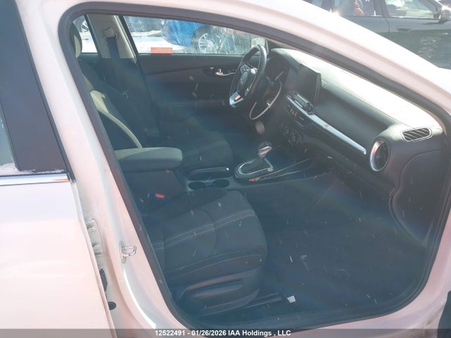 3KPF34AD1NE480929 KIA Forte Gt Line