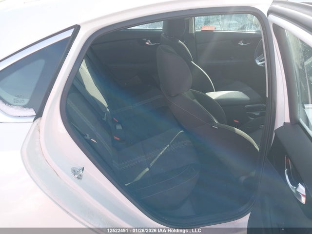 3KPF34AD1NE480929 KIA Forte Gt Line
