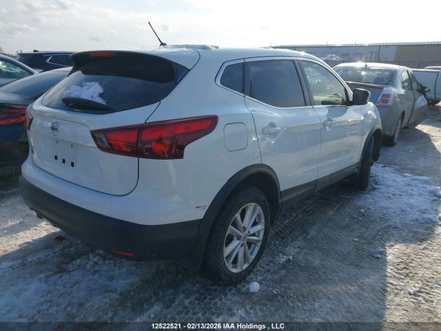 JN1BJ1CP3JW158208 Nissan Qashqai S/sv