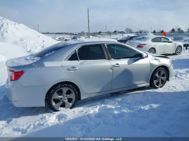 12522537 :رقم المزاد ، 4T1BF1FK3CU085866 vin ، 2012 Toyota Camry Se/le/xle مزاد بيع