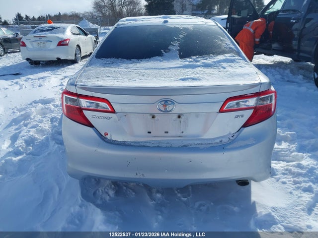 12522537 :رقم المزاد ، 4T1BF1FK3CU085866 vin ، 2012 Toyota Camry Se/le/xle مزاد بيع