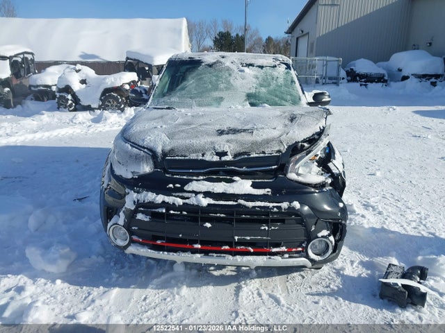 KNDJX3AA8J7514681 KIA Soul !