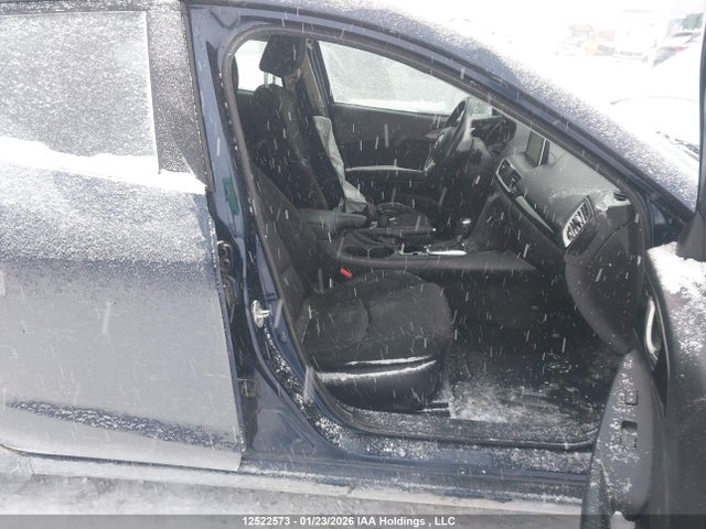 3MZBM1V70FM235039 Mazda 3 TOURING