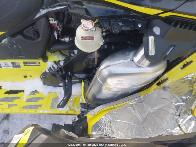 2BPSUAME9MV000008 Skidoo Skidoo