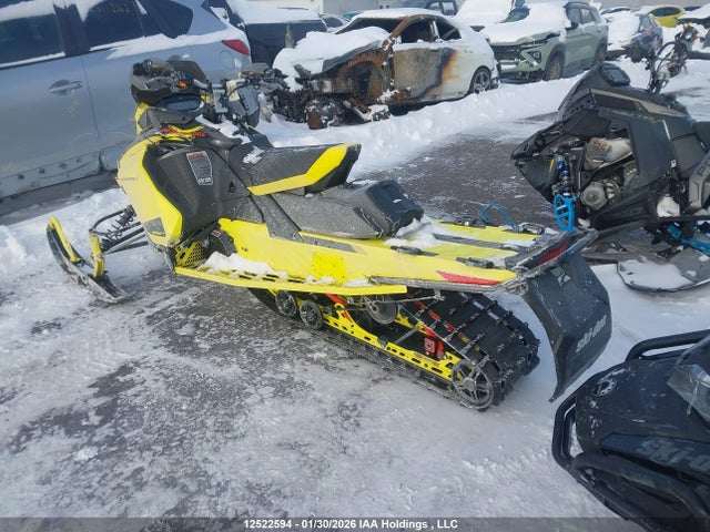 2BPSUAME9MV000008 Skidoo Skidoo