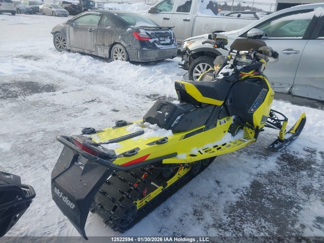 2BPSUAME9MV000008 Skidoo Skidoo